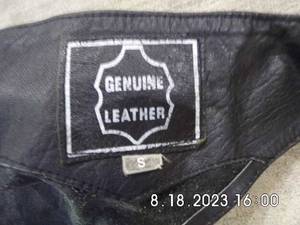 lot 71 image: Womens Chaps