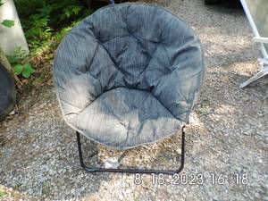 lot 75 image: Round, Portable, Foldable, Padded chair