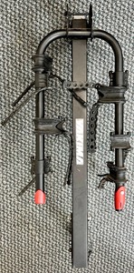 lot 7 image: YAKIMA Hitch Mounted Bike Rack