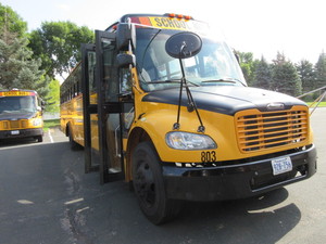lot 803 image: 2009 THOMAS 77 PASSENGER SCHOOL BUS