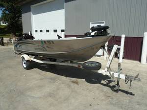 lot 9 image: 1998 Northwood Aluminum Boat 14