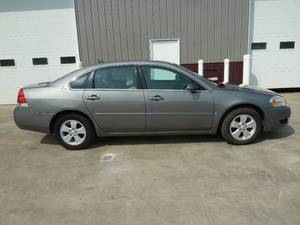 lot 5 image: 2006 Chevy Impala LT