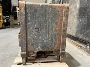 lot 7 image: Small Antique Safe