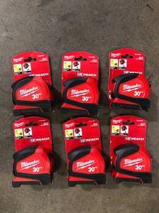 Lot of Milwaukee Compact 30 ft. SAE Tape Measure with Fractional Scale and 9 ft. Standout  Customer Returns See Picture