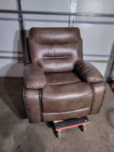 lot 51 image: New ACME Aashi Leather Power Motion Recliner