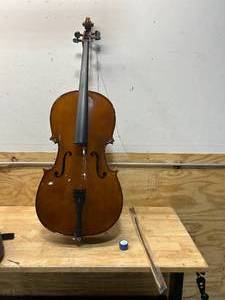 lot 80 image: STENTOR Student Cello 44 with Case