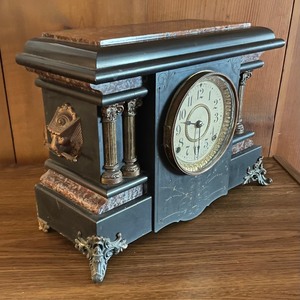 lot 76 image: Vintage Seth Thomas Mantle Clock