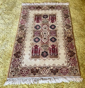 lot 138 image: Vintage Area Rug