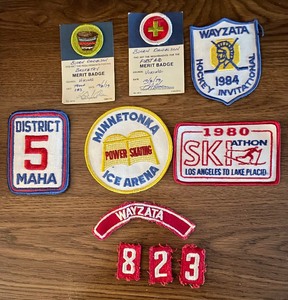 lot 149 image: Variety of Vintage Patches