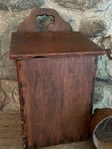 lot 36 image: Primitive Candle Storage Box and Butter Mold