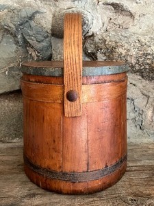lot 23 image: Antique Bentwood Bucket with Handle