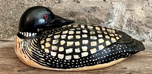lot 32 image: Hand Crafted Loon Figurine by Ted Pollard