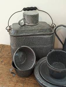 lot 117 image: Vintage Grey Enamel Servingware