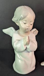 lot 118 image: Pair of Lladro Porcelain Angel Figurines