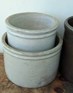 lot 119 image: Assorted Vintage Stoneware Crocks