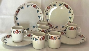 lot 12A image: Porsgrund Luncheon Plates and Coffee Mugs