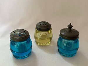 lot 201 image: Three Vintage Shakers including a Uranium Glass Shaker