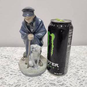 lot 46 image: Royal Copenhagen #782 Shepard Boy with Dog