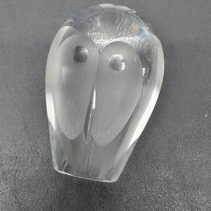 lot 80 image: MCM Sweden Royal Krona Clear Signed Art Glass Owl Figurine Paperweight