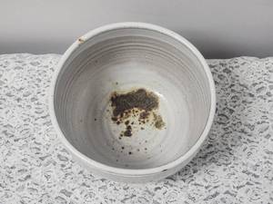 lot 30 image: Studio Art Pottery Bowl