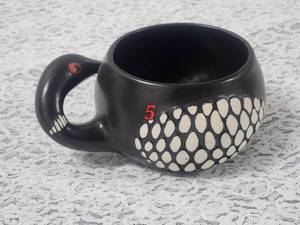 lot 111 image: Stephen Schiffer Art Pottery Loon Bowl