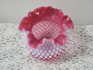 lot 100 image: Fenton Hobnail Rudy to Opal Shade