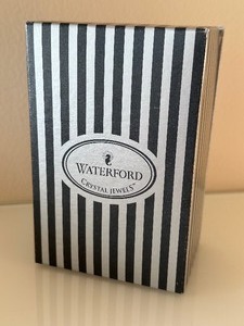 lot 54 image: Waterford Miniature Champ Bucket