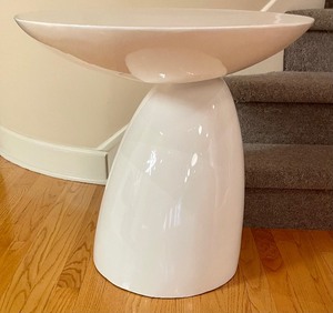 lot 85 image: White Corbin Side Table