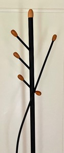 lot 132 image: Contemporary Marble Based Coat Rack