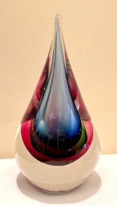 lot 172 image: Murano Glass Tear Drop Art Glass Figurine