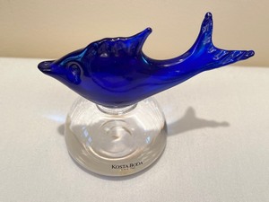 lot 157 image: Kosta Boda Cobalt Blue Fish Figurine