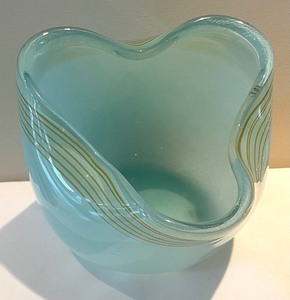 lot 196 image: Blown Glass Decor by Global Views