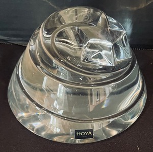 lot 270 image: Crystal Spiral Shooting Star Paperweight by Hoya