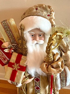 lot 286 image: Large Festive Decorative Santa Figurine