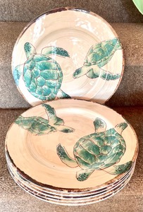 lot 291 image: Plethora of Pretty Plastic Serving Pieces