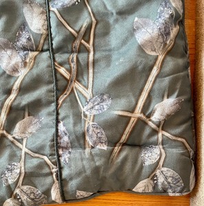 lot 308 image: Aviva Stanoff Cozy Comforter with 2 Pillow Shams
