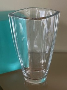 lot 299 image: Tiffany & Co Crystal Vase