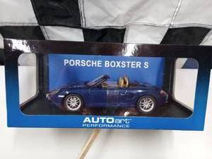 lot 5 image: Autoart Porsche Boxster S 118th Scale Die Cast Car