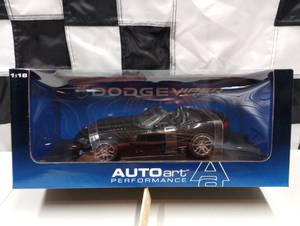 lot 6 image: Autoart Performance Dodge Viper SRT 118th Scale Die Cast Car