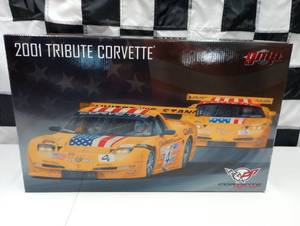 lot 7 image: gmp 112 Scale 2001 Tribute Corvette Die Cast Car