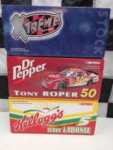 lot 12 image: Action Racing 124th Scale Die Cast Cars