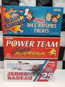lot 13 image: Action Racing 124th Scale Die Cast Cars