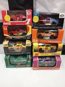 lot 30 image: Revell 164th Scale Die Cast Cars
