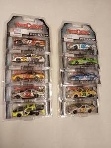 lot 66 image: Team Caliber Pit Stop 164th Scale Die Cast Cars