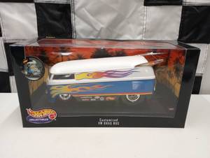 lot 78 image: Hot Wheels Customized VW Drag Bus 118th Scale Die Cast Car