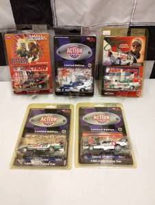 lot 82 image: Action Racing Funny Car 164th Scale Die Cast Cars