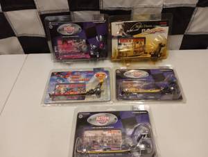 lot 83 image: Action Racing Dragsters 164th Scale Die Cast Cars