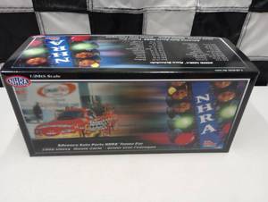 lot 86 image: Racing Champions NHRA Funny Car 124th Scale Die Cast Car