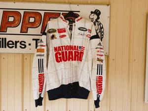 lot 101 image: Chase Authentics National Guard Dale Earnhardt Jr .2XL Zipper Front Closure Jacket