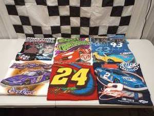 lot 118 image: Nascar Racing Medium T-Shirts